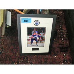 Framed mark messier #11 legend of edmonton