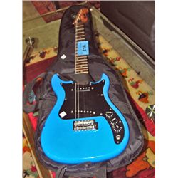 Memphis electric guitar with soft case