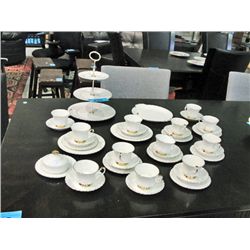 40pc set of royal albert bone china england dinner
