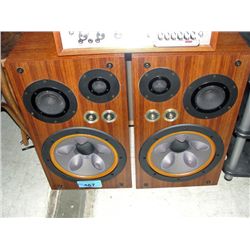 Pair of SX7 victor company of japan home audio