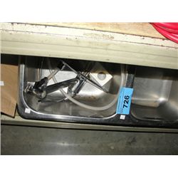 Double stainless steel sink with faucet set