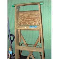 Approx 5F tall wooden step ladder