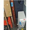 Image 1 : Large wooden club