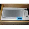 Image 1 : Panasonic inverter white microwave oven