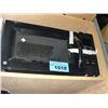 Image 1 : GE black microwave oven