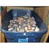 Image 1 : Blue rubbermaid storage container of change purse