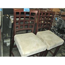 Pair of counterheight dining side chairs/ barstool