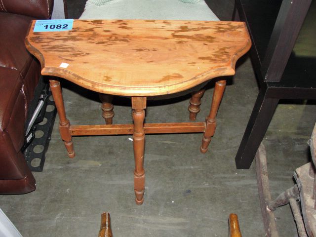 Antique D table