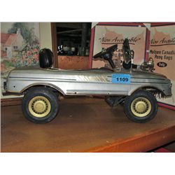 Childs mercedes pedal car