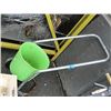 Image 1 : Lime or seed spreader