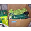 Image 1 : 2 travelling sprinklers and box full of garden