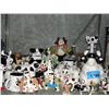 Image 1 : Shelf lot of cow collectables