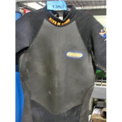 Black dive and surf wetsuit