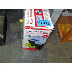 Automatic cross cut paper shredder