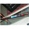 Image 1 : Easton titanium 2pc pool que