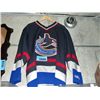 Image 1 : Vancouver canucks sports jersey