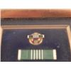 Image 3 : WWII 1945 ORIG U.S. ARMY COMMENDATION MEDAL, BAR, PIN