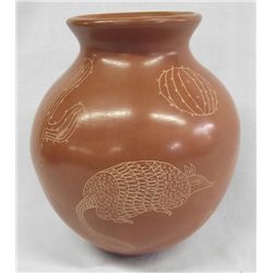 Mata Ortiz Sgraffito Armadillo Jar - Samuel Gaona