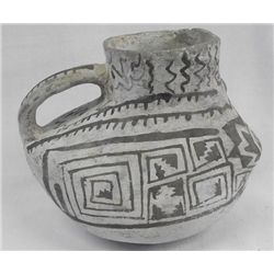 Prehistoric Anasazi Black on White Duck Pottery