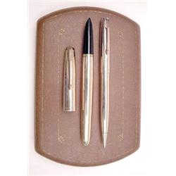 Parker 51 Custom insigna set in original presentation box to include fountain pen and clutch penc...