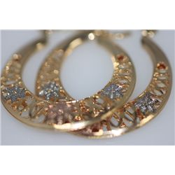 14K GOLD PLATED HOOP EARRINGS WITH FLOWER DESIGNS