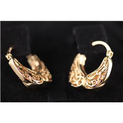 14K GOLD PLATED INTRICATE DESIGN HOOP EARRING