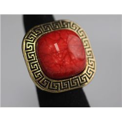 FASHION JEWELRY BRASS RING; SYNTHETIC RED STONE