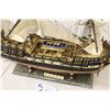 Image 2 : USS ESSEX, USA 1800. 36 CANNON, HAND CRAFTED TALL SHIP 41"L X 12"W X 28"H