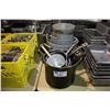 Image 1 : LOT OF ASSORTED POTS AND PANS