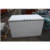 Image 1 : WOODS WHITE CHEST FREEZER