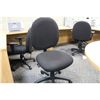 Image 2 : BLACK MULTI LEVER ERGONOMIC STENO CHAIR