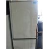 Image 1 : White 2door subzero refrigerator
