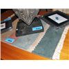 Image 1 : Small 100% wool hand knotted throw rug