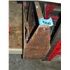 Image 1 : Carpenters wooden toolbox and contents