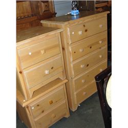 3pc pine bedroom set; 5 drawer highboy dresser