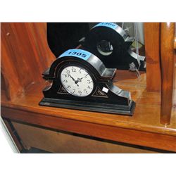 mantel clock