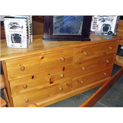 Solid pine 6 drawer dresser