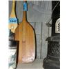 Image 1 : Wooden paddle