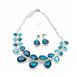 Ladies costume jeweled blue stone necklace and