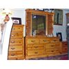 Image 1 : 4pc pine bedroom set;