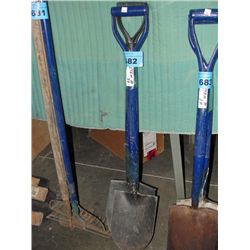 2 short handle spades