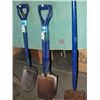 Image 1 : Two flat face shovels