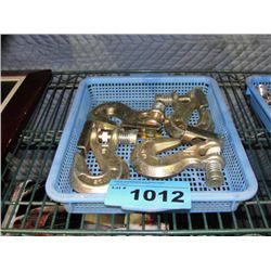 Small blue basket with 4 tow hooks
