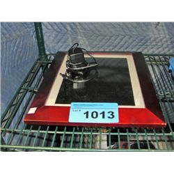 Digital photo frame