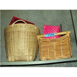 Lot of wicker baskets