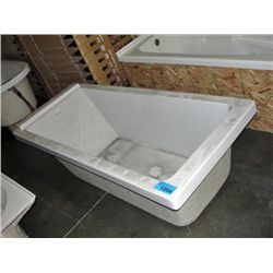 New bathtub