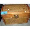 Image 1 : Wicker and wood storage trunk