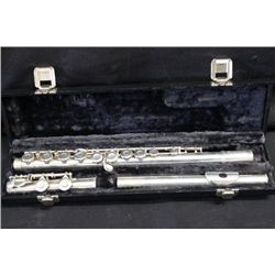 SOLID SILVER GEMINHARDT FLUTE IN EXCELLENT CONDITION