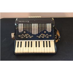 SMALL MADE IN ITALY ACCORDION MARKED 88/29 EXCELLENT