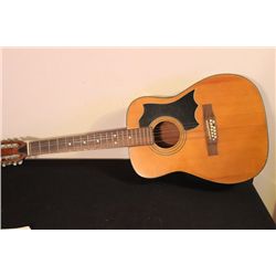 NICE ACOUSTIC GUITAR - NO MAKER NAME